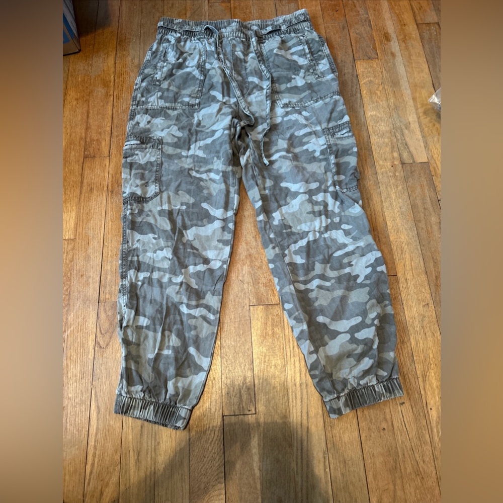 American Eagle Outfitters Camouflage Joggers